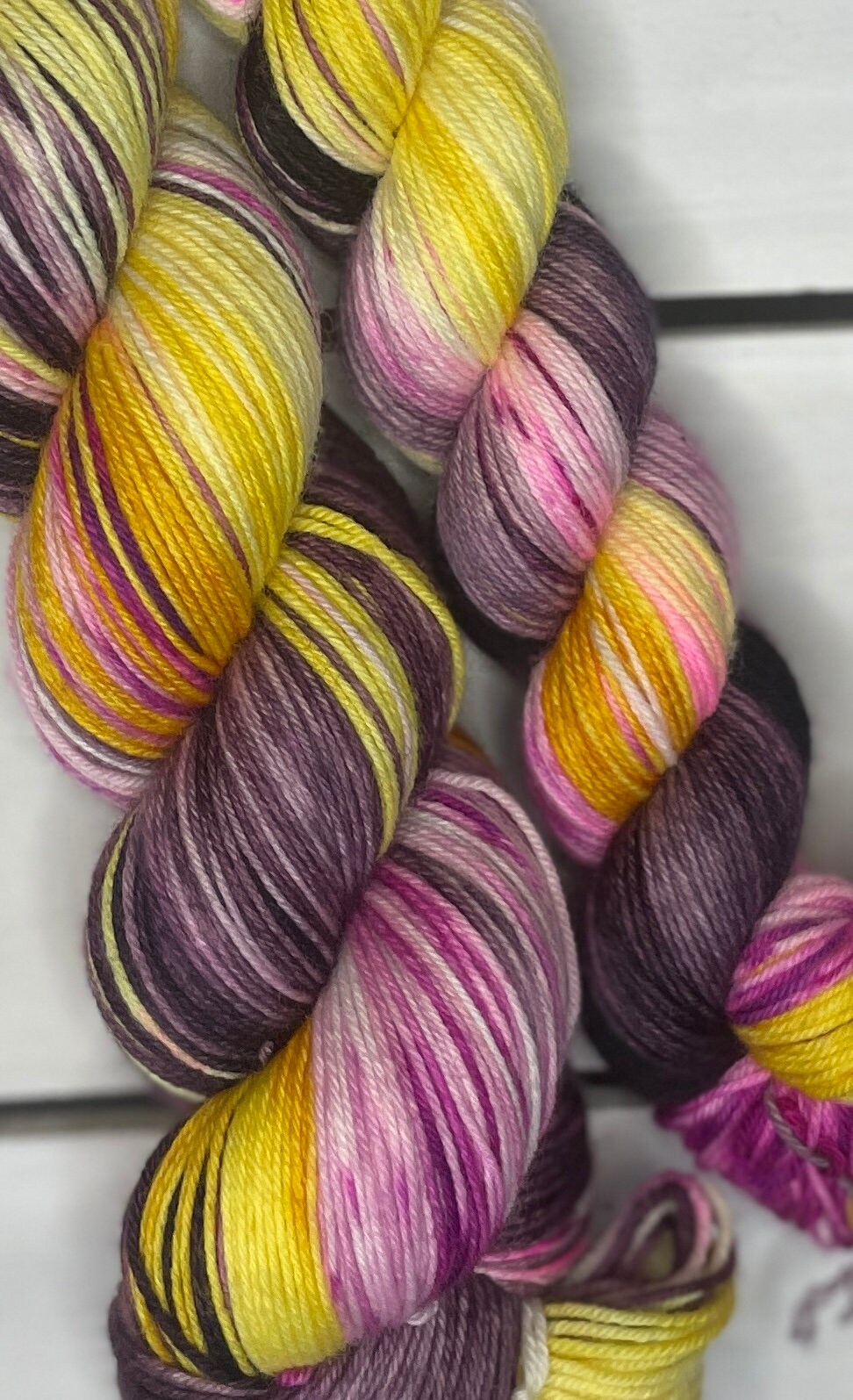 Purple Sun Daisy, DK, purple, yellow, pink superwash merino wool
