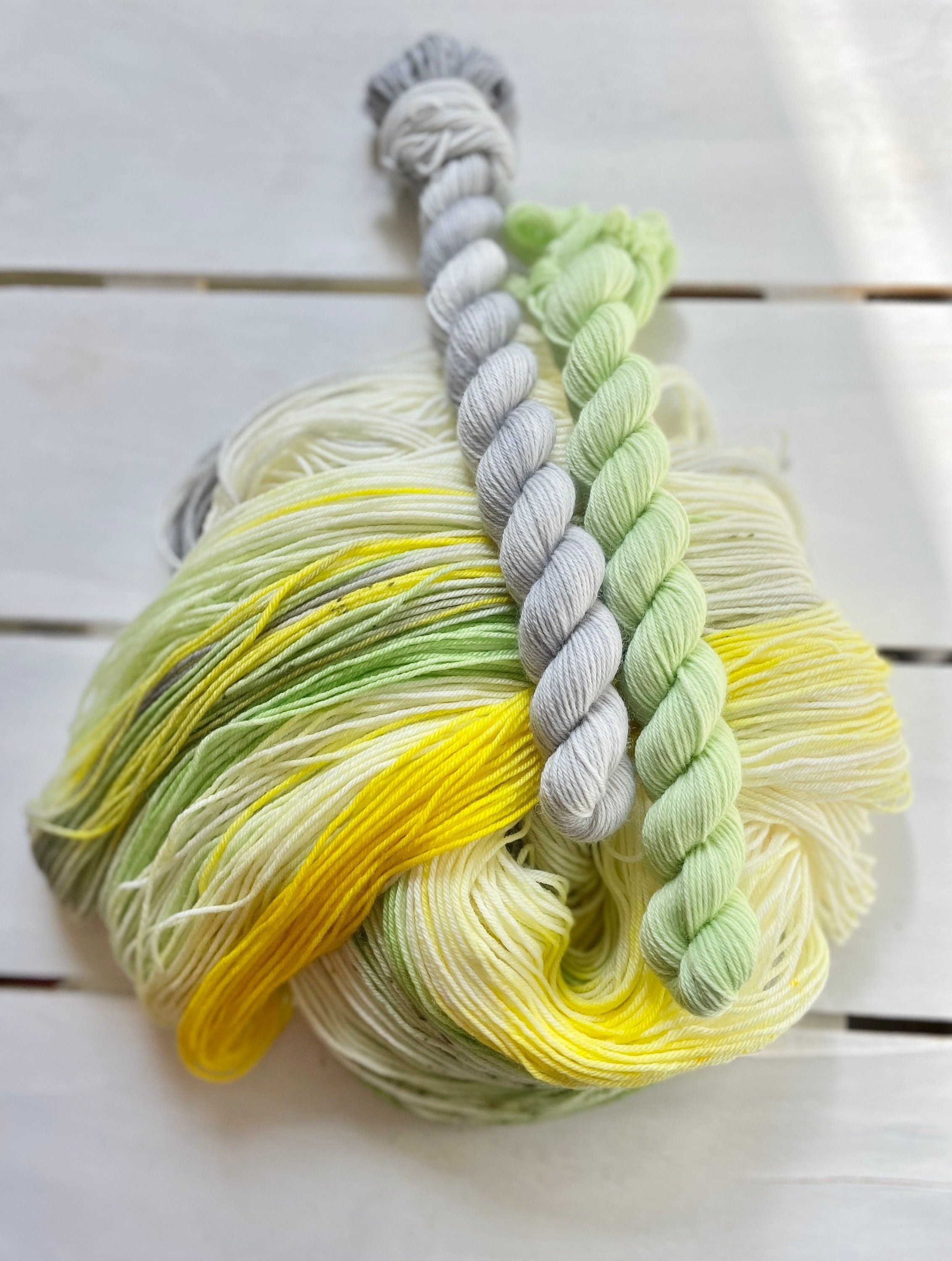 Daisy’s in Waiting, yellow, grey, green superwash merino wool