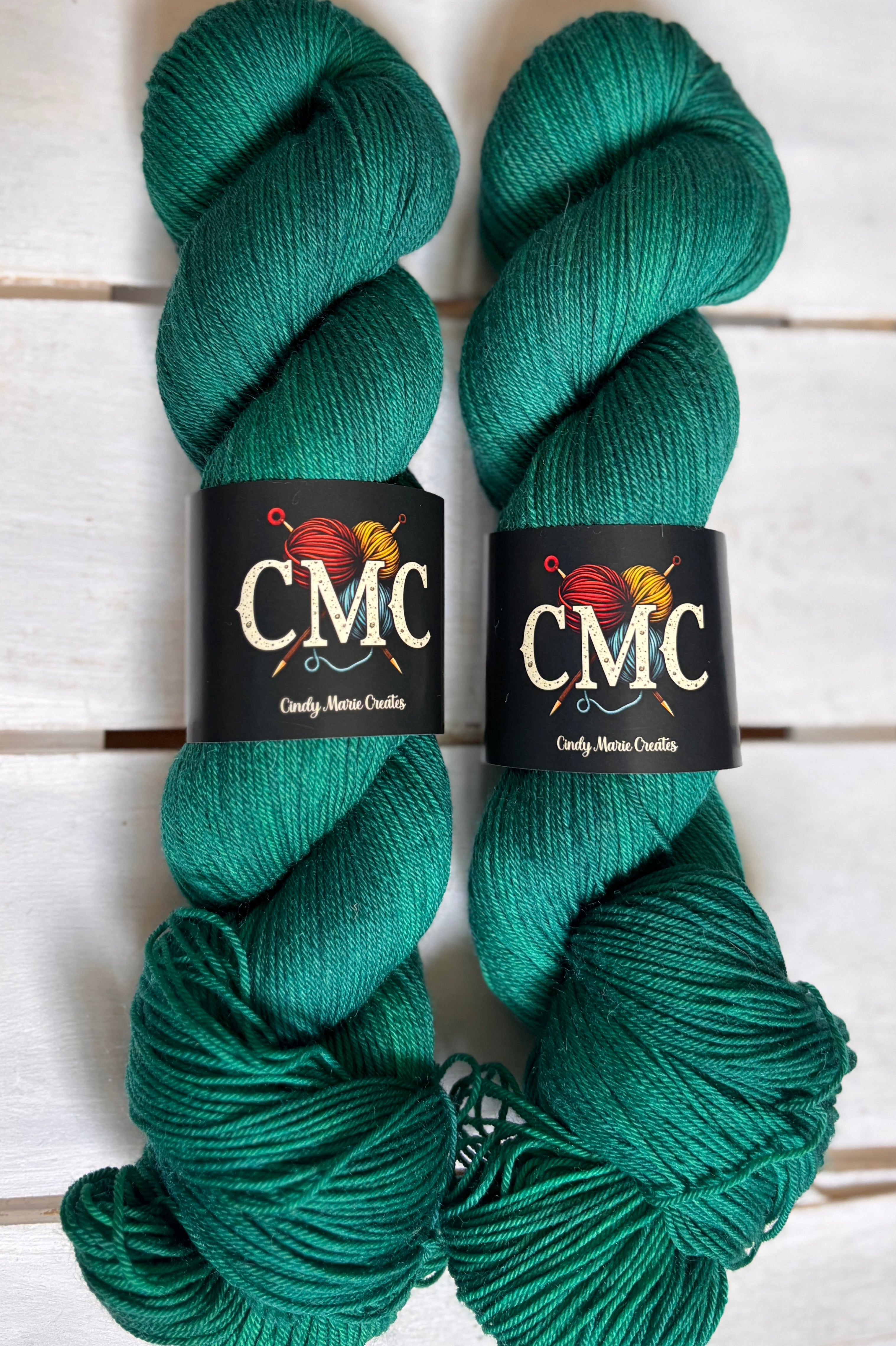 Emerald, deep vibrant green, merino wool, DK Fingering