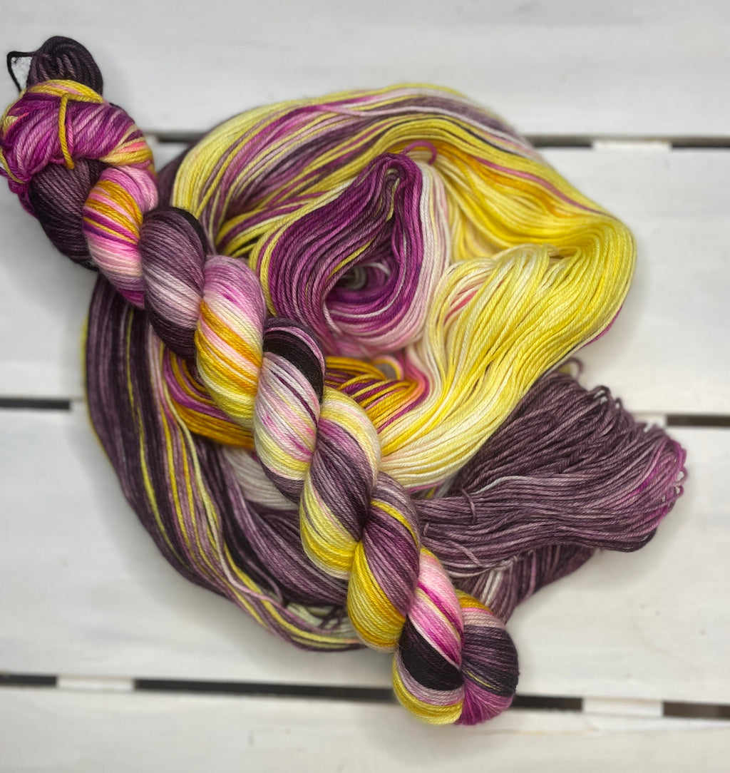 Purple Sun Daisy, DK, purple, yellow, pink superwash merino wool