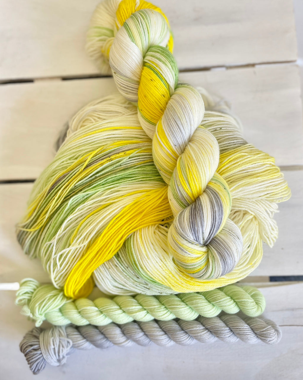 Daisy’s in Waiting, yellow, grey, green superwash merino wool